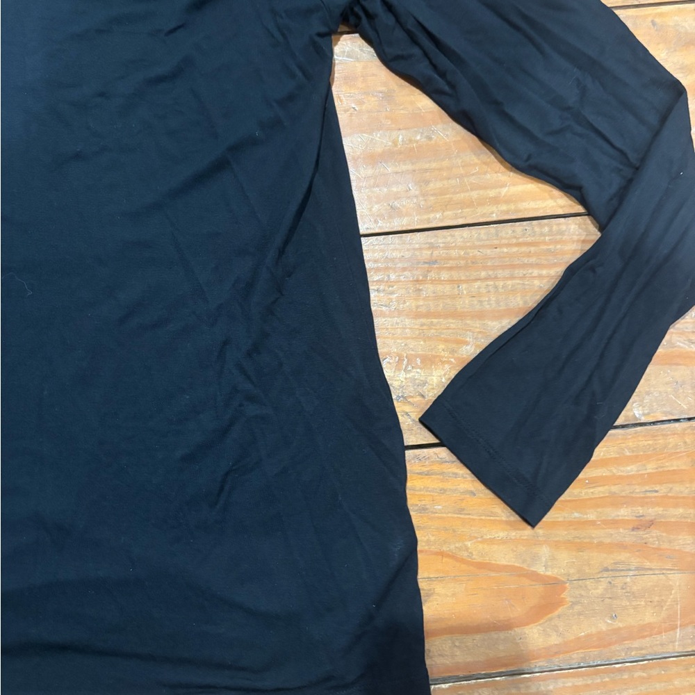 (854)+BLACK TURTLENECK+ - Picture 2 of 4